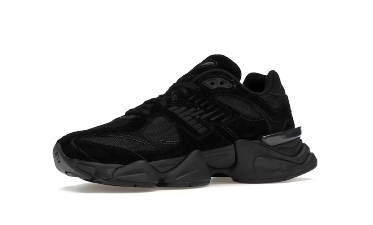 TRIPLE BLACK